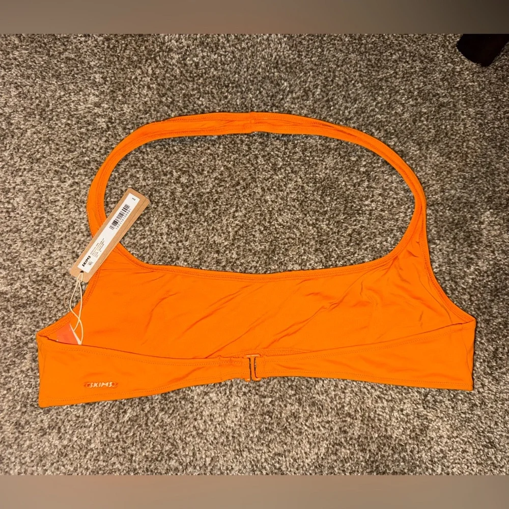 Skims Signature Swim Scoop Bikini Top